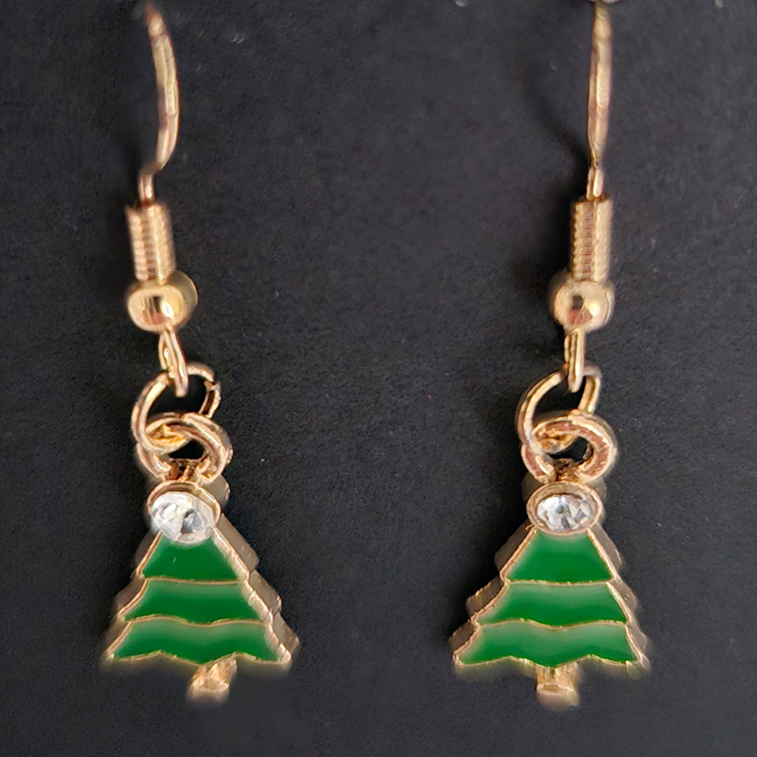 Tannenbaum mit weißem Stein