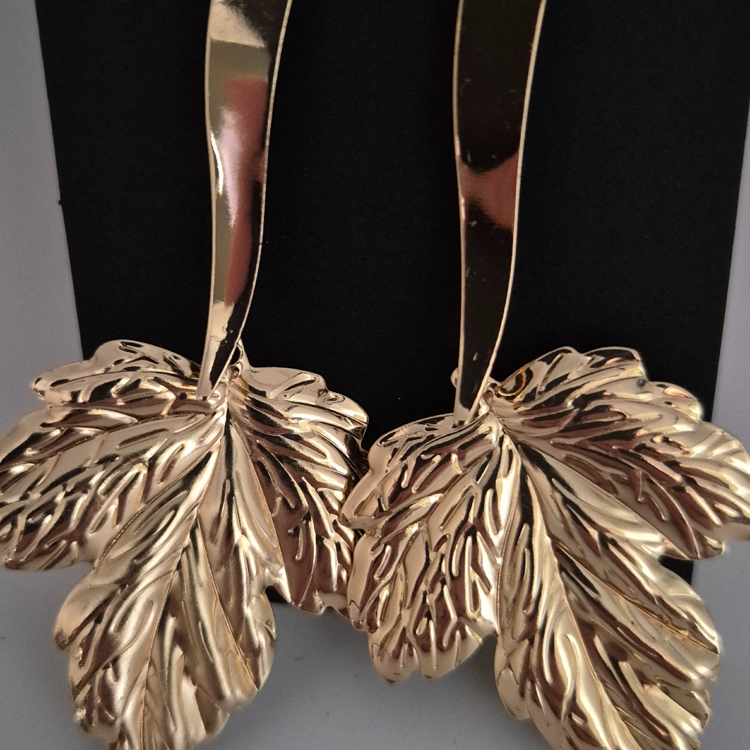 Ahornblatt mit Stiel