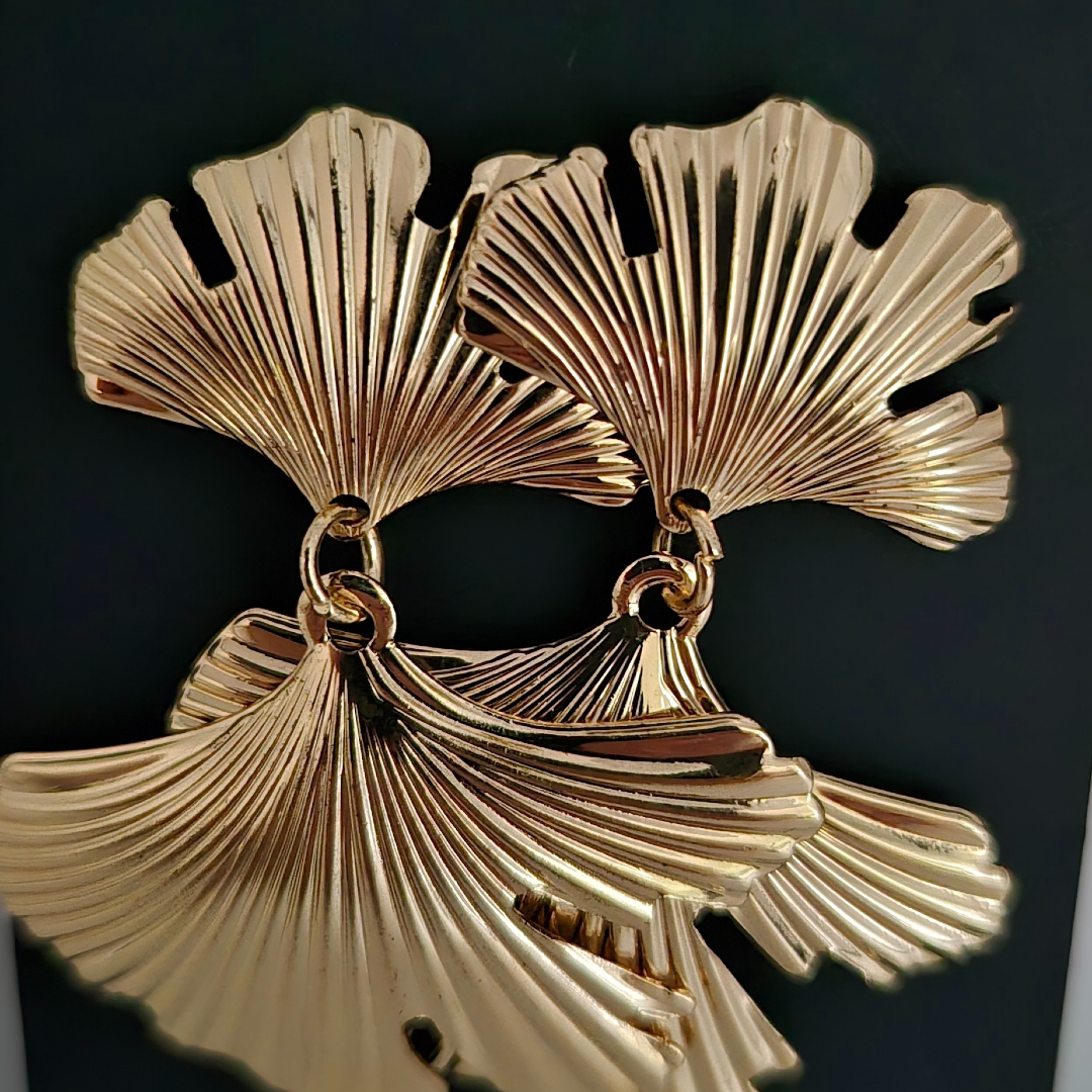 Blätter doppelt vergoldet