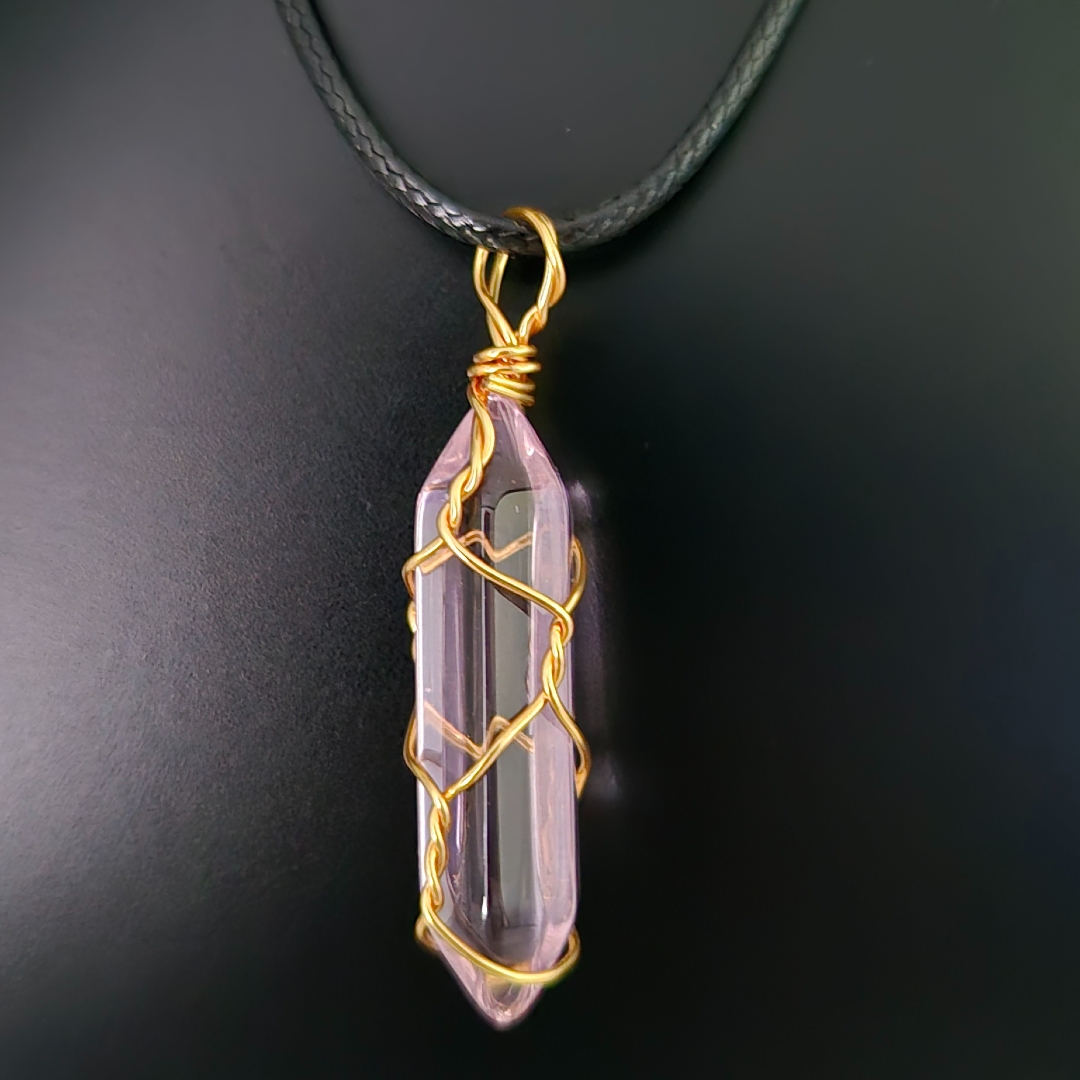 Kristall mit Draht Rosa