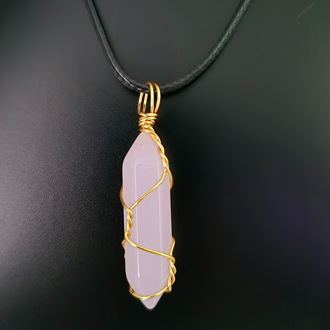 Kristall mit Draht Rosa