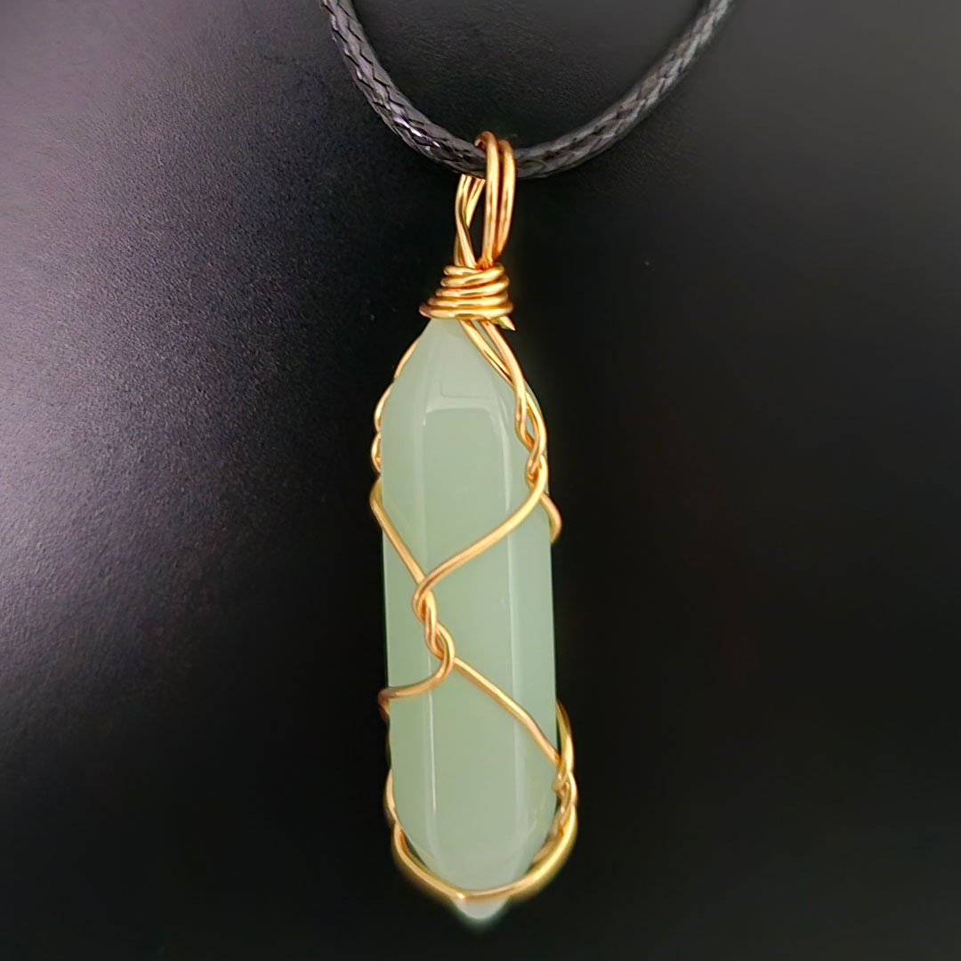 Kristall mit Draht Grün