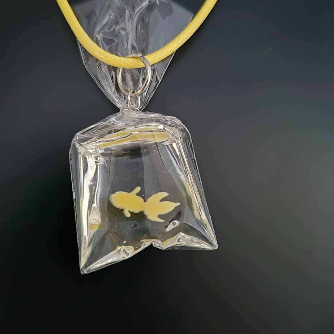 Fisch in Tüte Zitronengelb