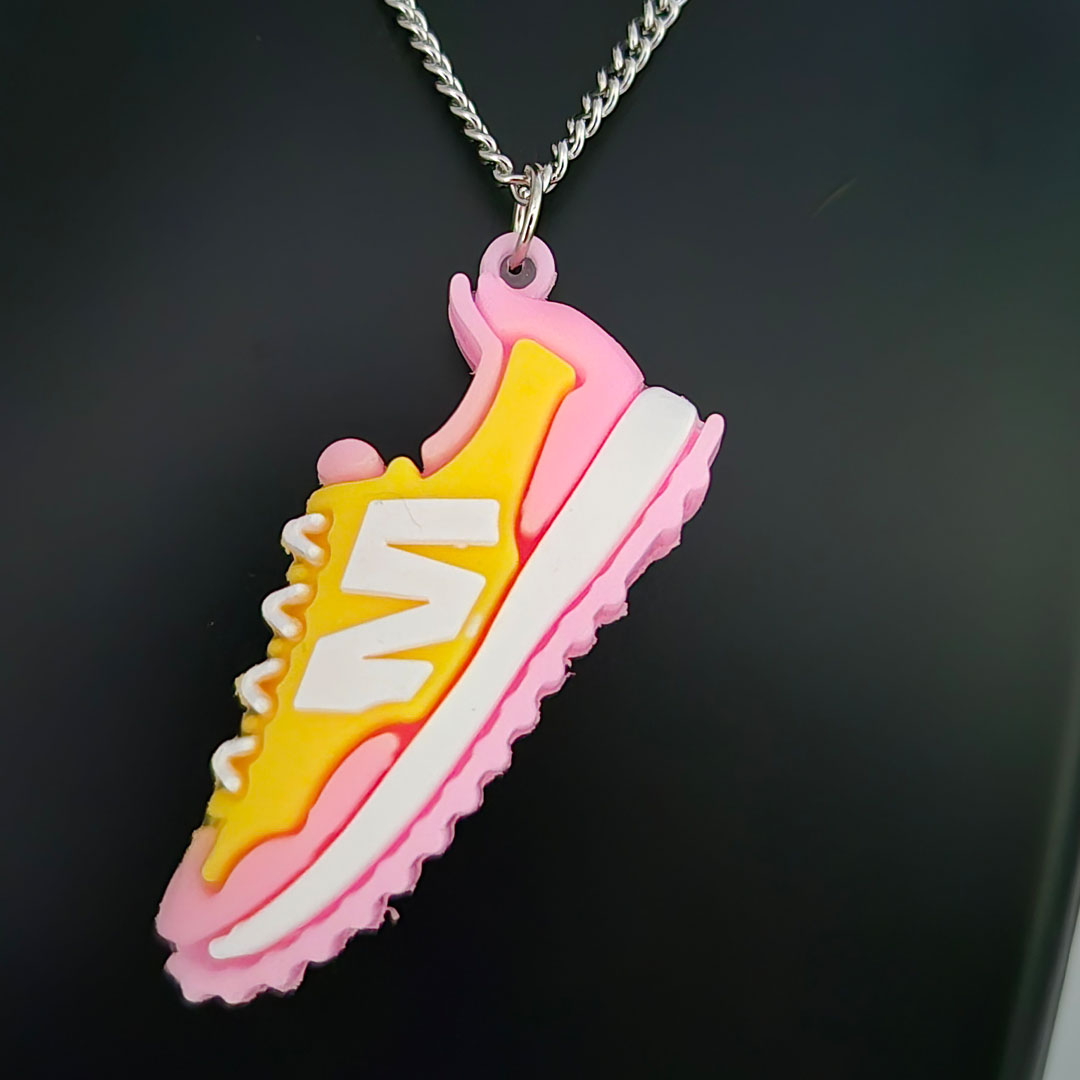 Kette mit Turnschuhe Gelb-Rosa