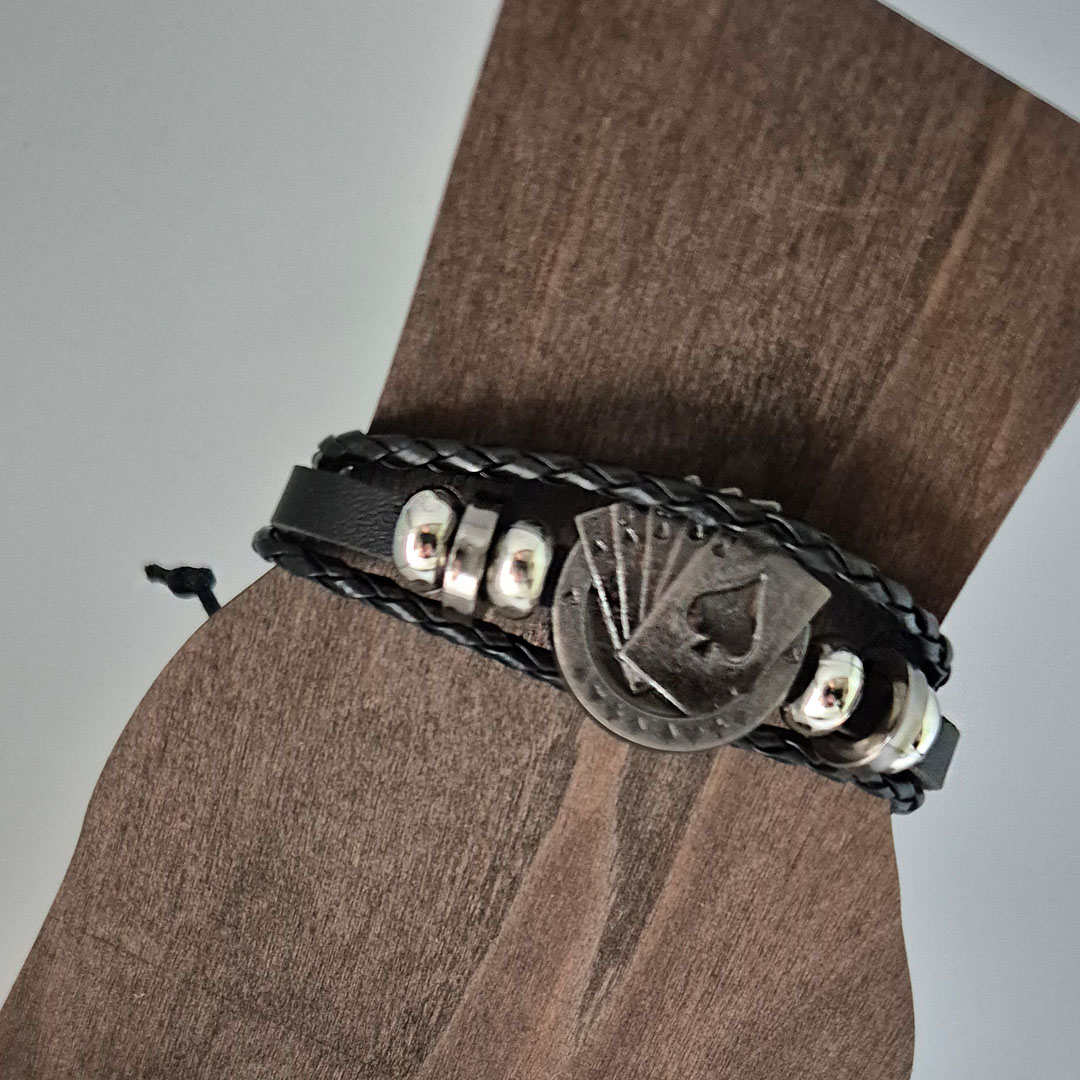 Lederarmband mit Karten