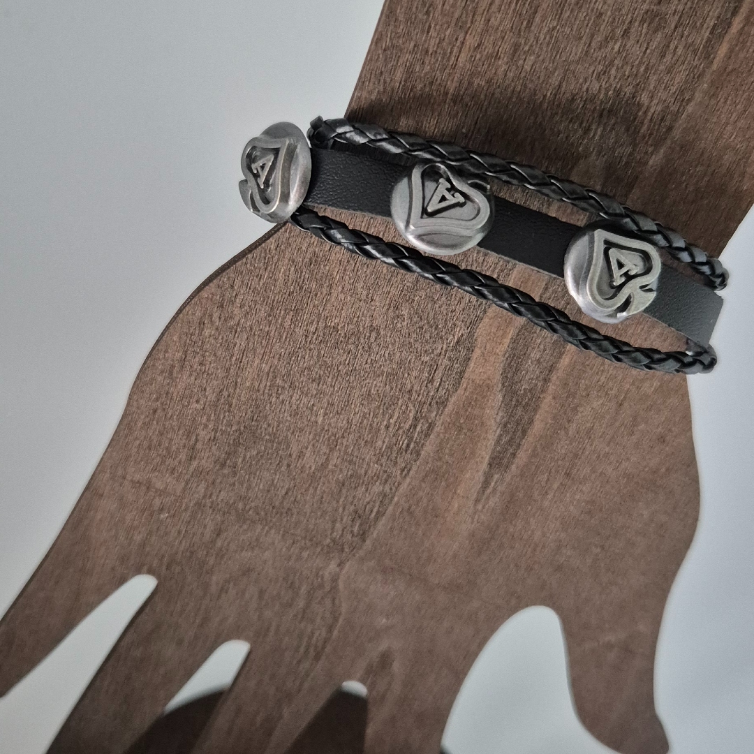 Lederarmband mit drei Karten