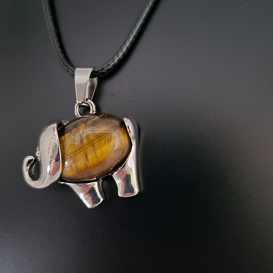 Elefant mit Naturstein Braun