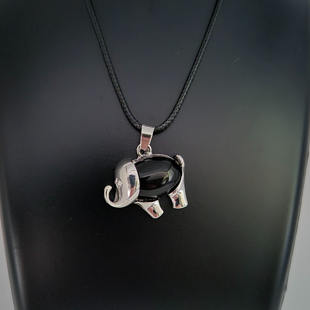 Elefant mit Naturstein Schwarz