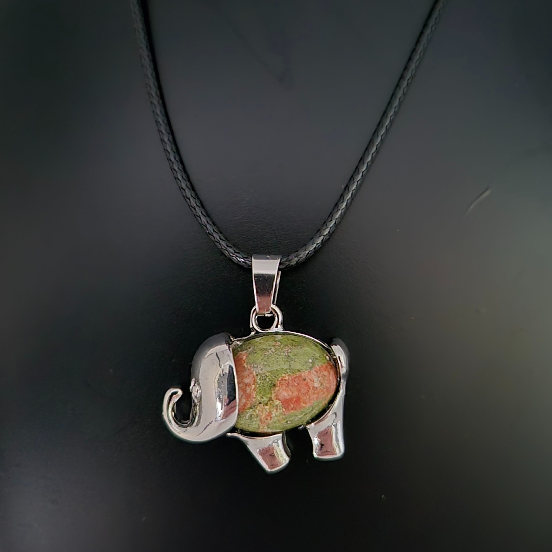 Elefant mit Naturstein Grün-Rot