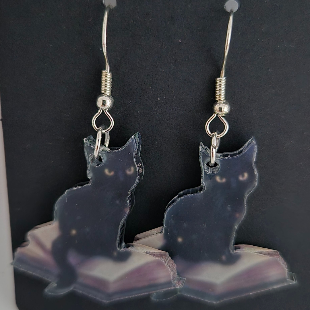 Ohrringe - Katze auf Buch -