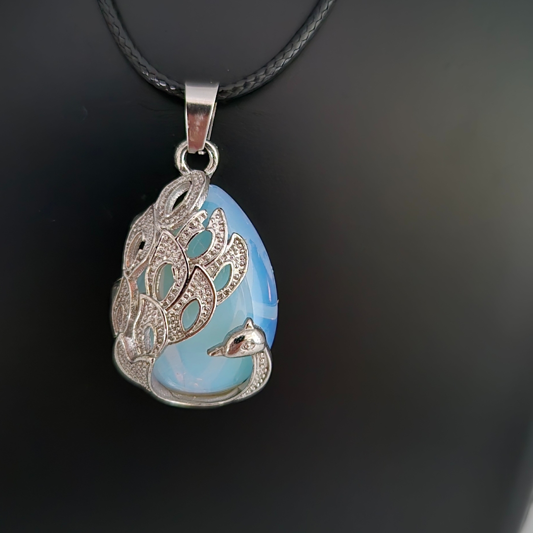 Pfau - Anhänger mit Stein in Hellblau