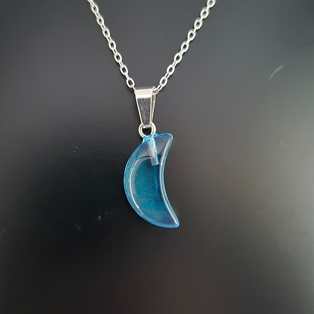 Kette mit Mond - Anhänger - Blau