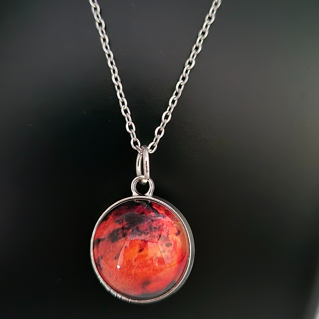 Edelstahlkette mit Weltall - Rot - Glas